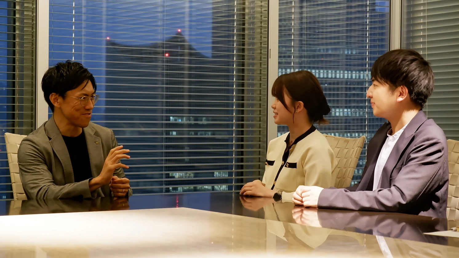 a،̒삳񂪑wC^rA[̎ɒJɓĂlq